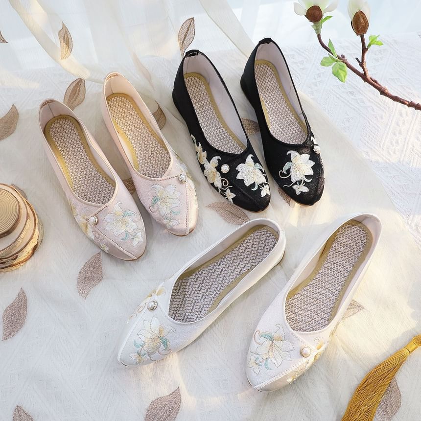 Embroidered Flats Flower
