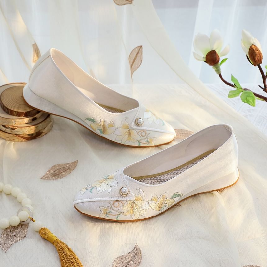 Embroidered Flats Flower