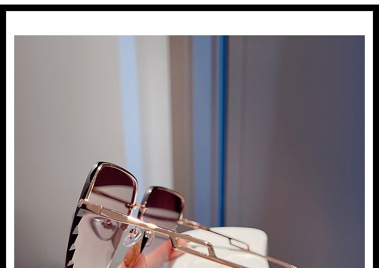 Frame Cut Diamond Sunglasses Half Square