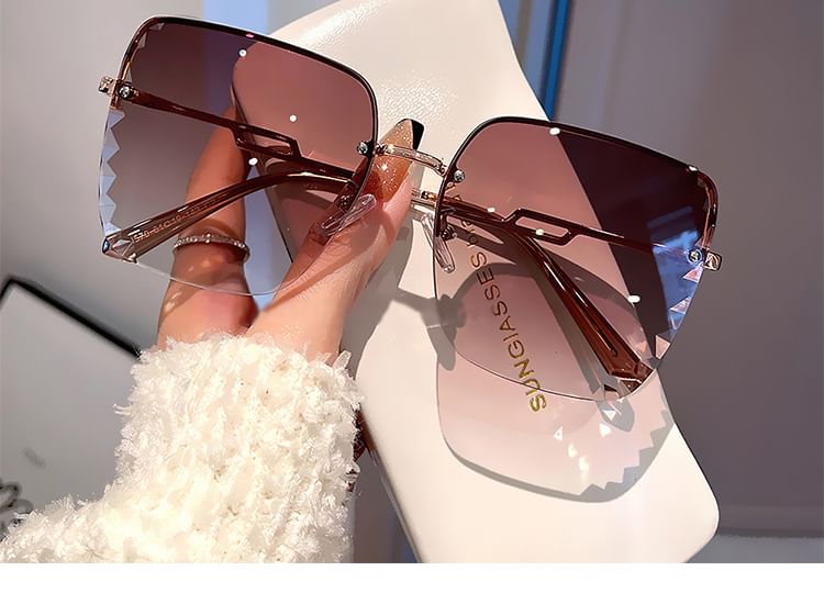 Frame Cut Diamond Sunglasses Half Square