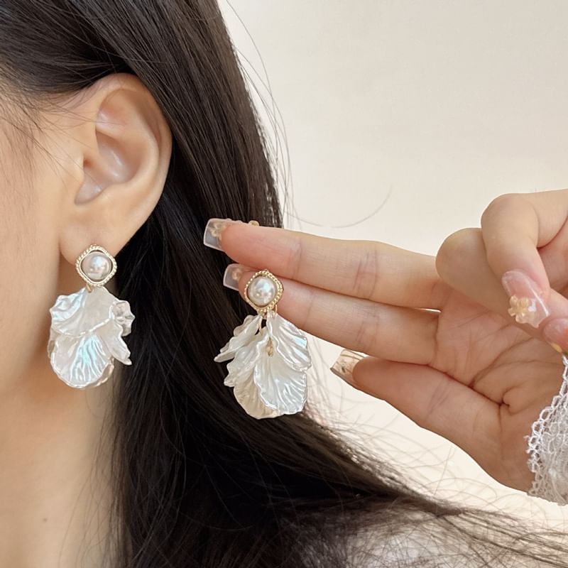 Petal Alloy Earring Chandelier Pearl Faux