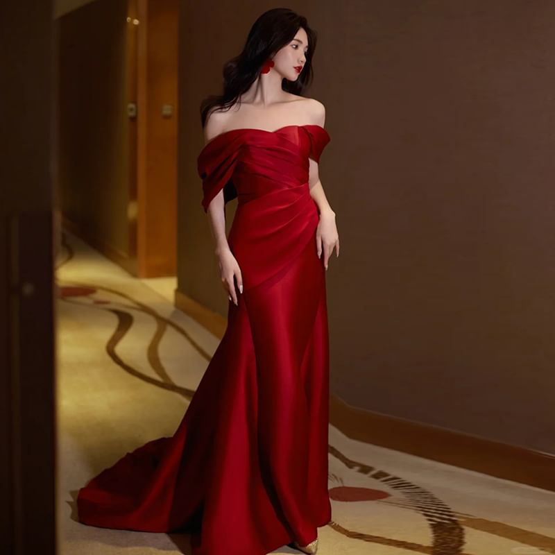 Short-Sleeve Evening Satin Shoulder Trumpet Plain Ruched Off Gown