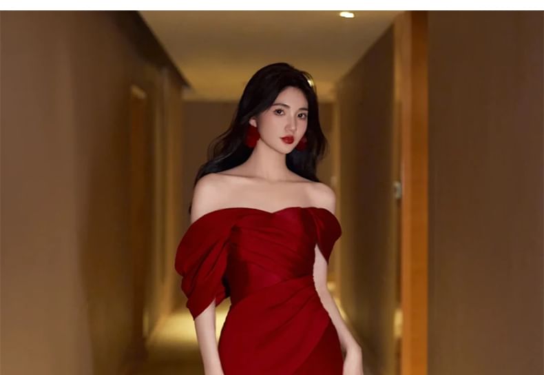 Short-Sleeve Evening Satin Shoulder Trumpet Plain Ruched Off Gown