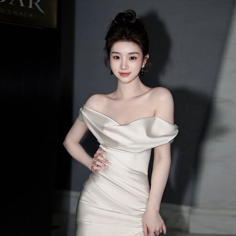 Wedding Off Mermaid Shoulder Gown Plain