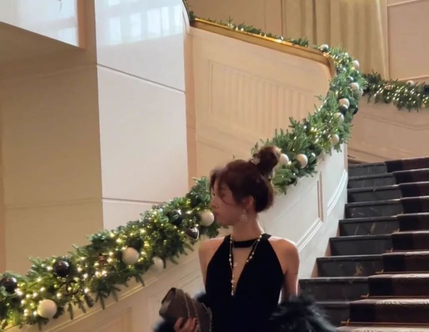 Slit Sleeveless Plain Evening Gown