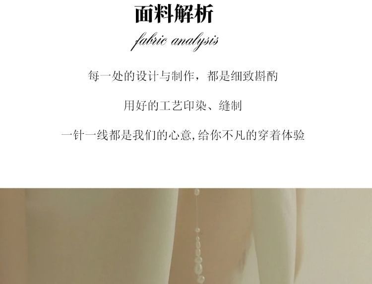 Plain Wedding A-Line Halter Gown Neck