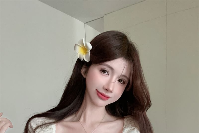 Embroidered Short-Sleeve Square Eyelet Skirt / Lace A-Line Tiered Rise Tie Neck Front High Mini Blouse