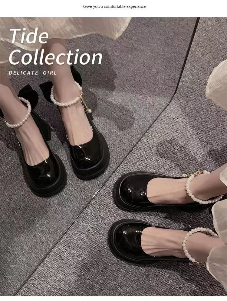 Plain Jane Heel Block Mary Bow Pumps