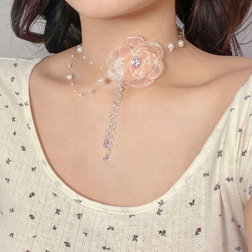 Fringed Floral Faux Pearl Necklace