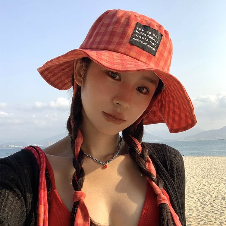 Applique Gingham Bucket Hat