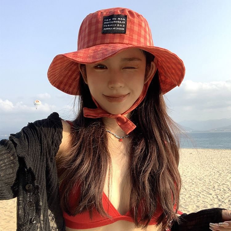 Applique Gingham Bucket Hat