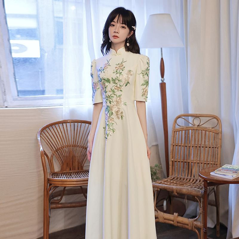 Evening Gown A-Line (Various Short-Sleeve Designs) Floral Embroidered