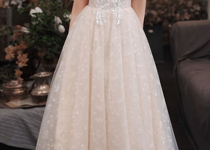 Sequined Evening Square-Neck A-Line Puff-Sleeve Floral Designs) (Various Gown