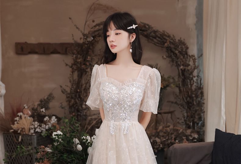 Sequined Evening Square-Neck A-Line Puff-Sleeve Floral Designs) (Various Gown