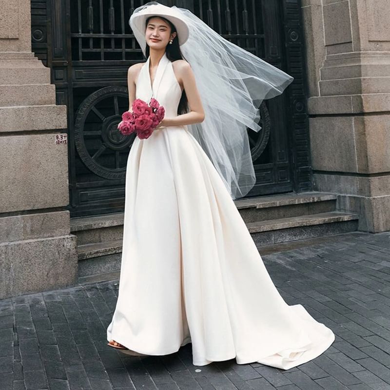 Plain Gown A-Line V-Neck Wedding Sleeveless