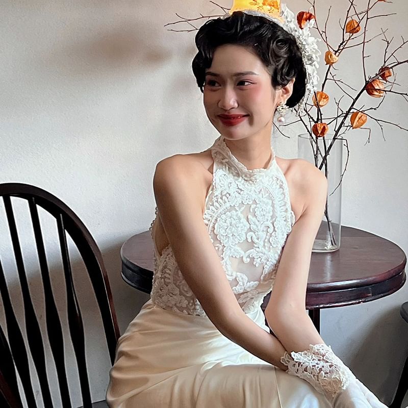 A-Line Trained Sleeveless Lace Gown Wedding