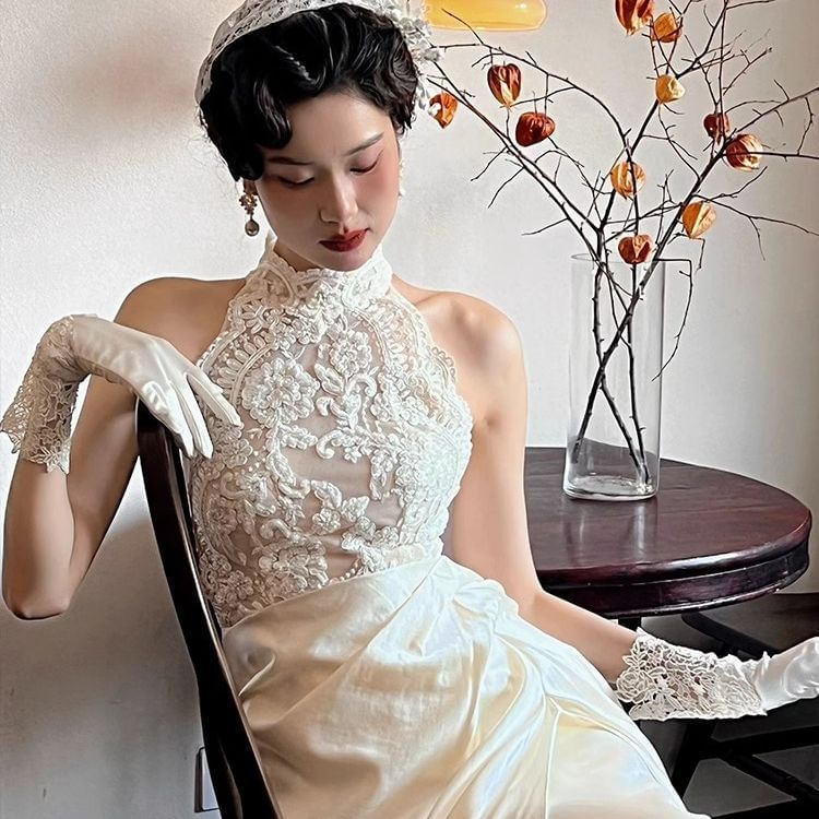A-Line Trained Sleeveless Lace Gown Wedding
