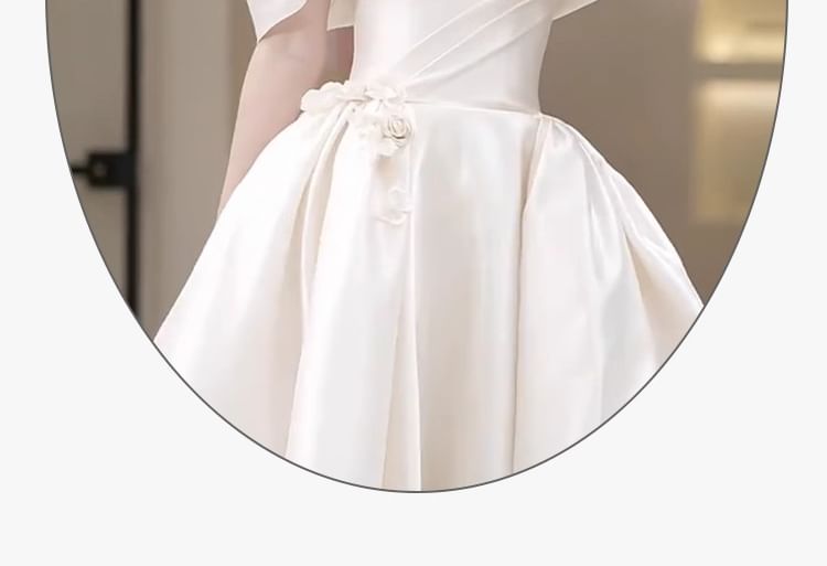 Trained A-Line Shoulder Wedding Gown Off