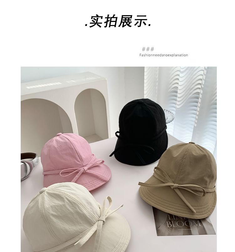Wide Cap Brim Bow