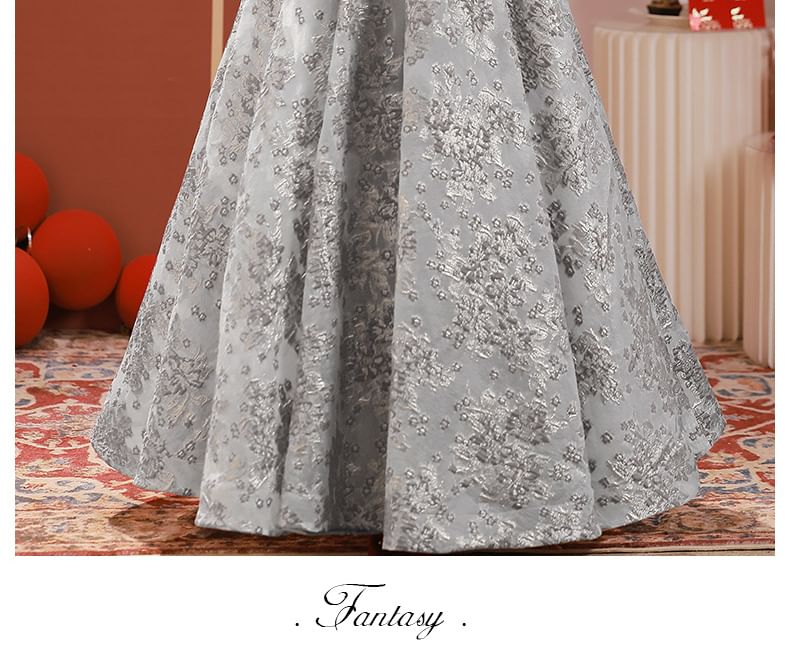 Short-Sleeve Evening A-Line Gown Square Neck Lace