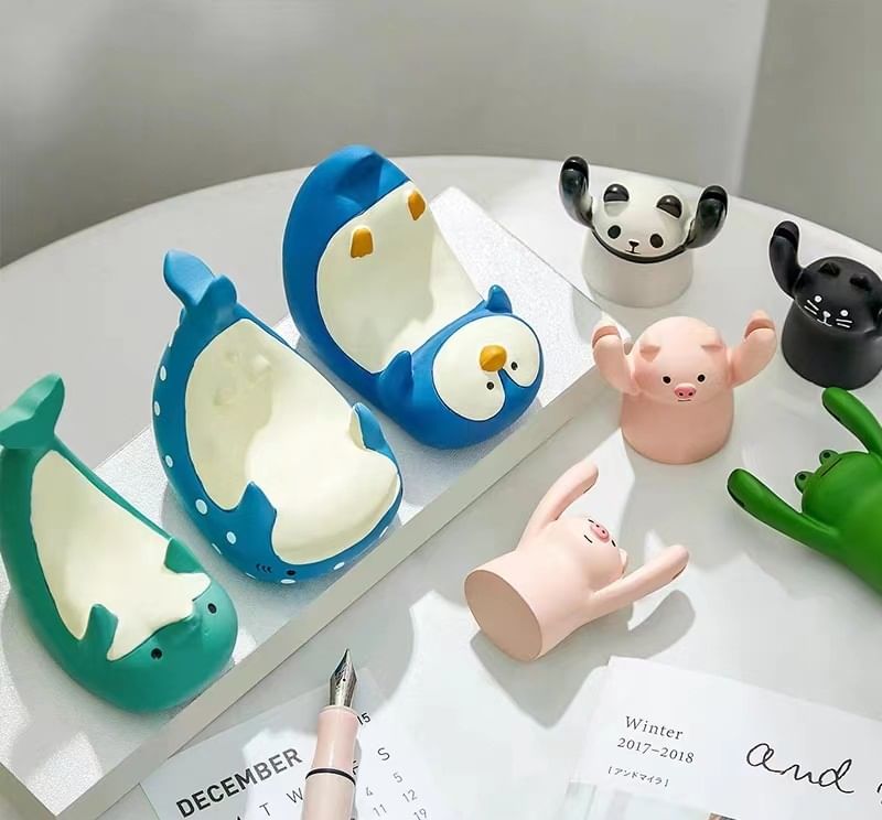 Dolphin Phone (Various Holder Shark / Designs) Penguin