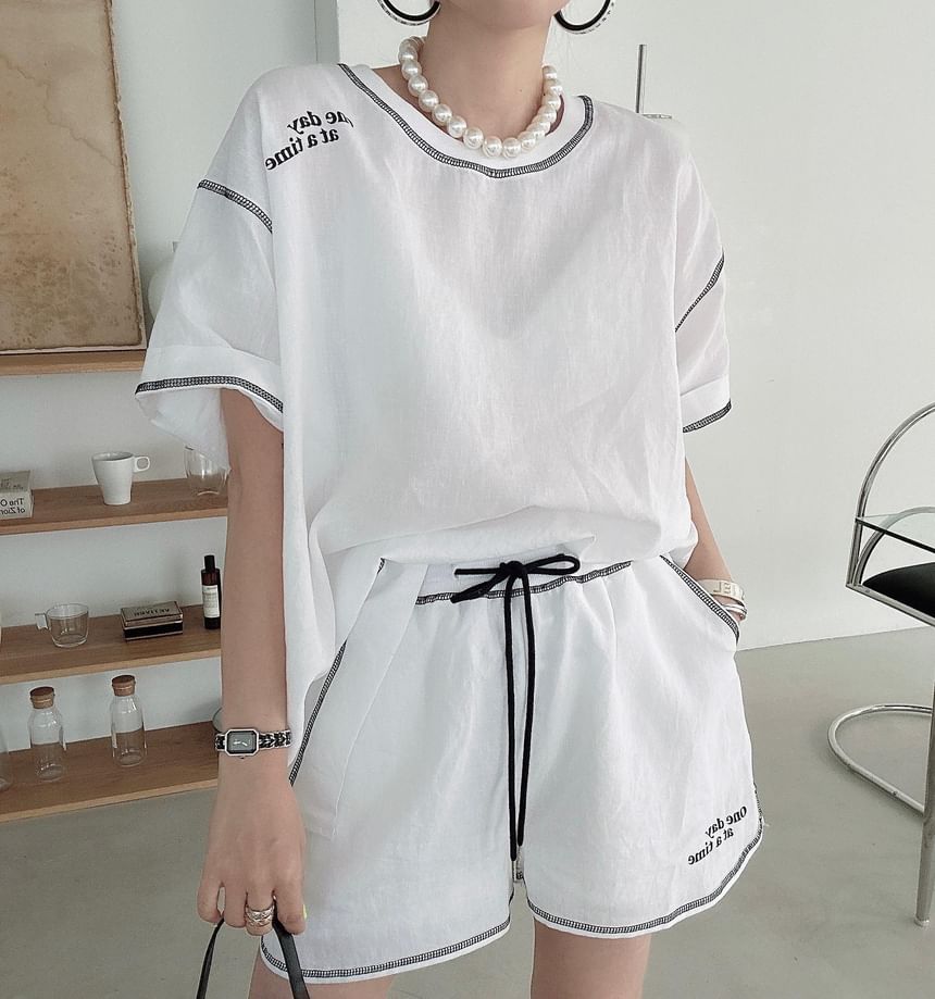 Set: Elbow-Sleeve Crewneck Plain T-Shirt + Shorts