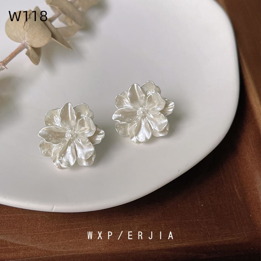 Resin Floral Earring Stud