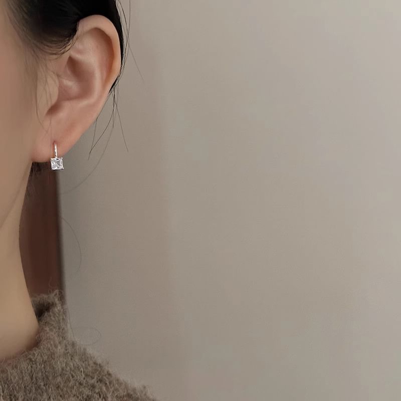 Rhinestone Drop Earring