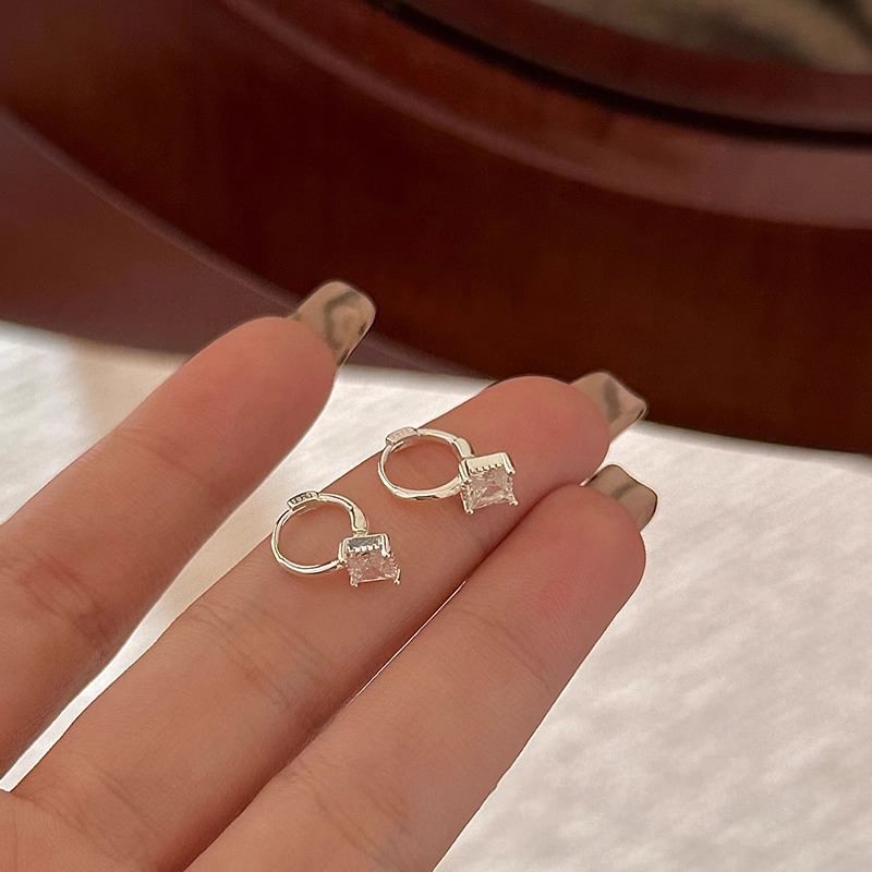 Rhinestone Drop Earring