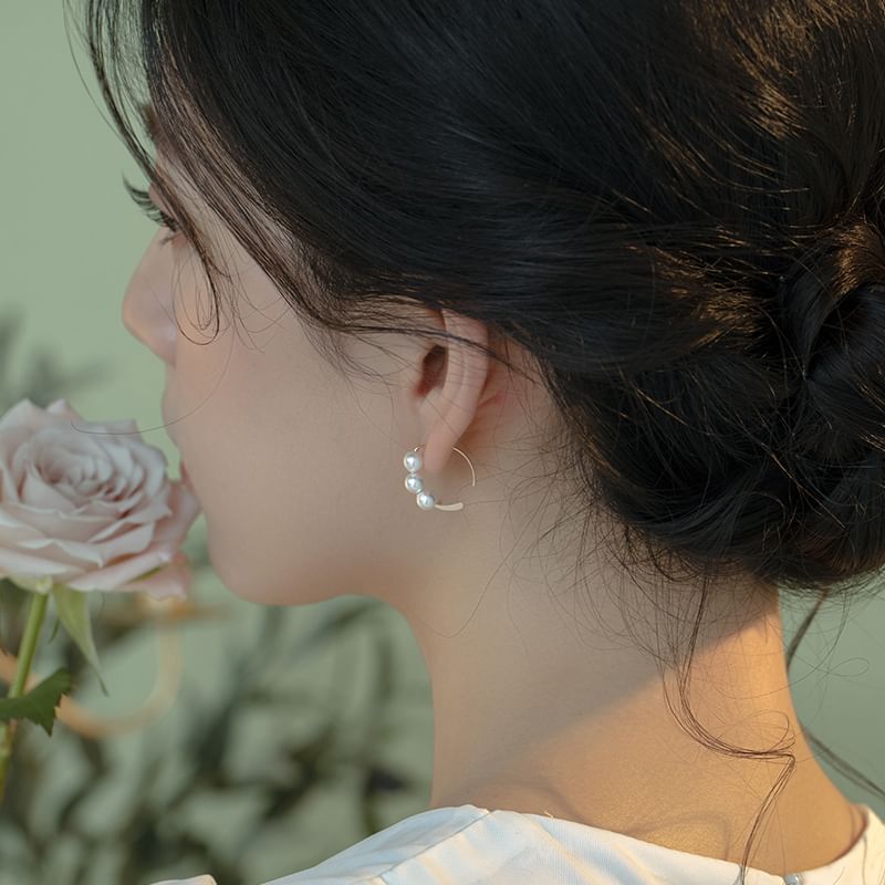 Pearl Faux Drop Earring