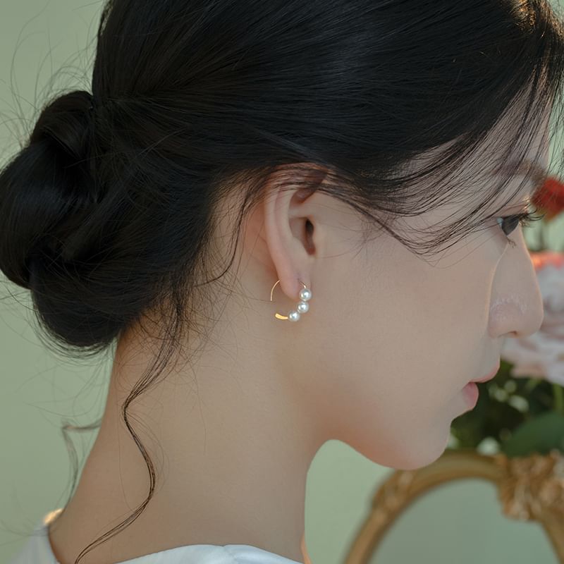 Pearl Faux Drop Earring