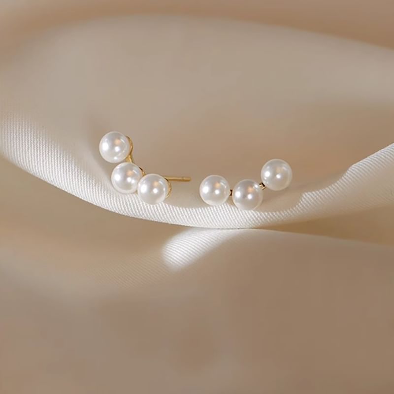 Faux Stud Pearl Earring