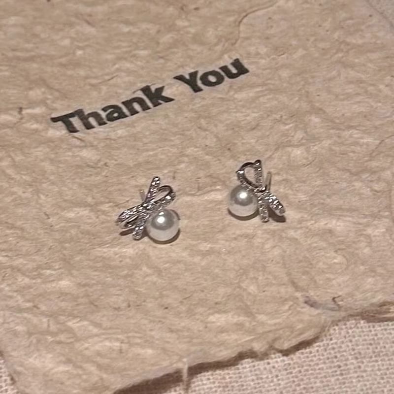 Earring Stud Pearl Faux Bow