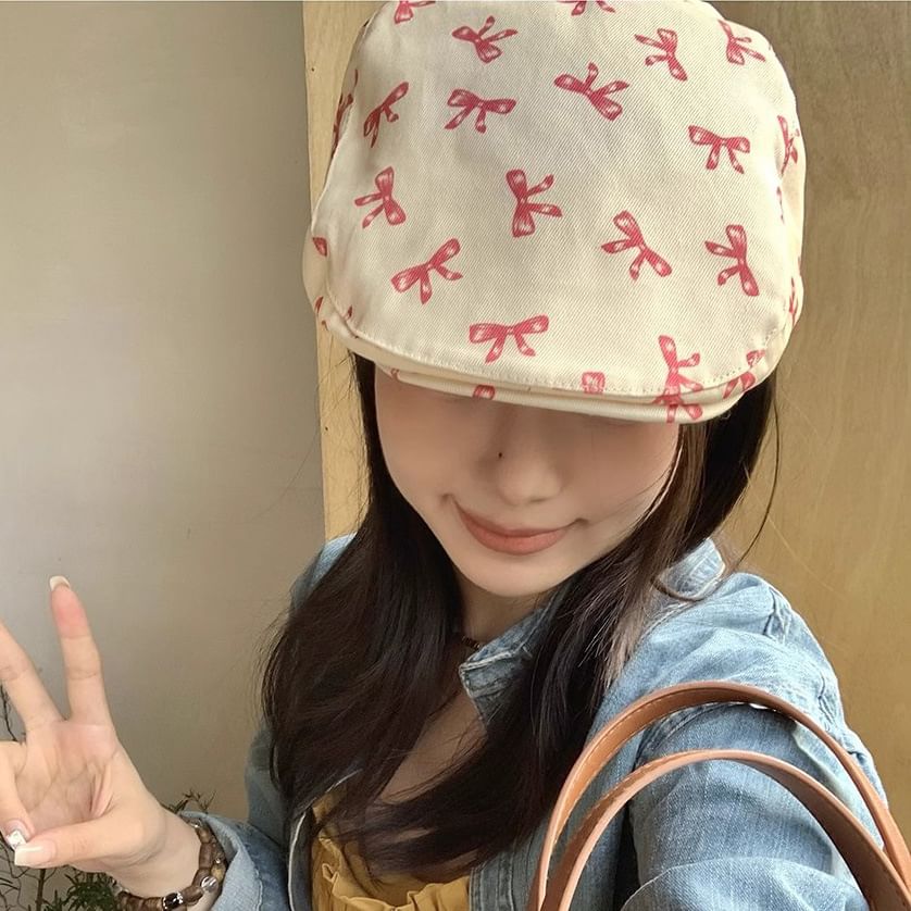 Flat Cap Print Bow