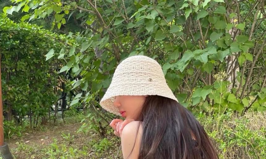 Bucket Brim Textured Wide Hat