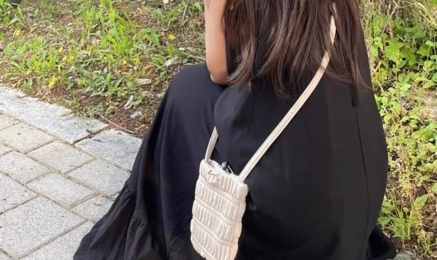 Bucket Brim Textured Wide Hat