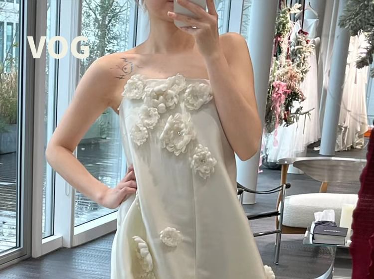 Plain Wedding Gown Accent Back Strapless Bow A-Line Satin Trained Floral