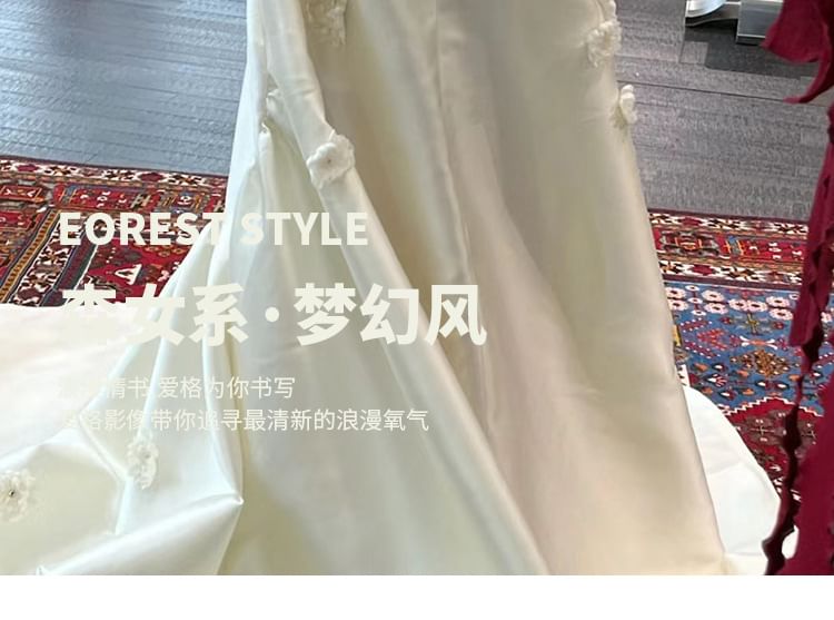 Plain Wedding Gown Accent Back Strapless Bow A-Line Satin Trained Floral