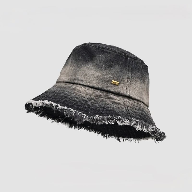 Bucket Hat Edge With Frayed Denim