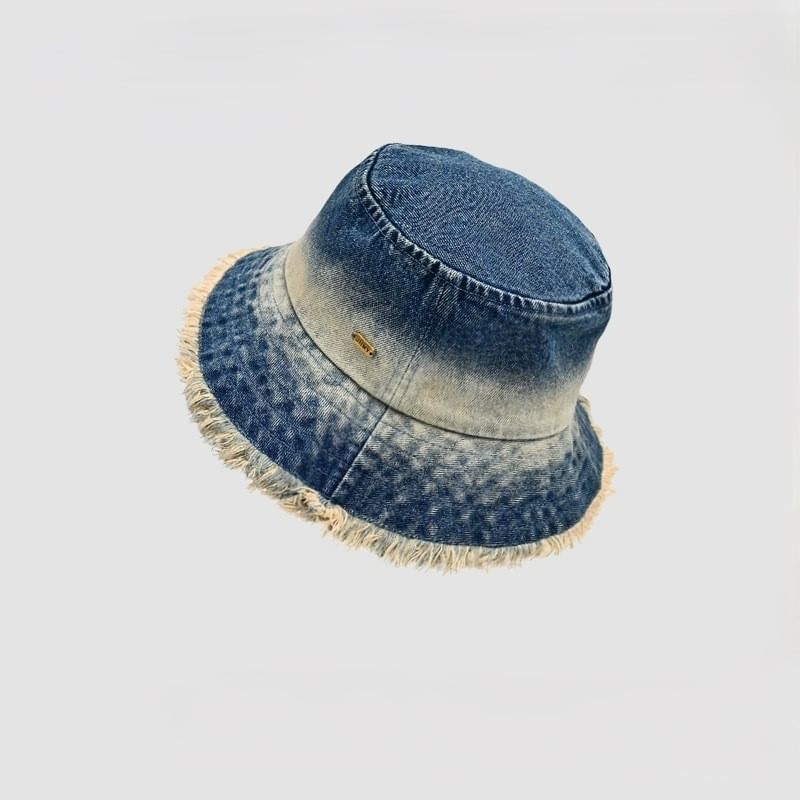 Bucket Hat Edge With Frayed Denim