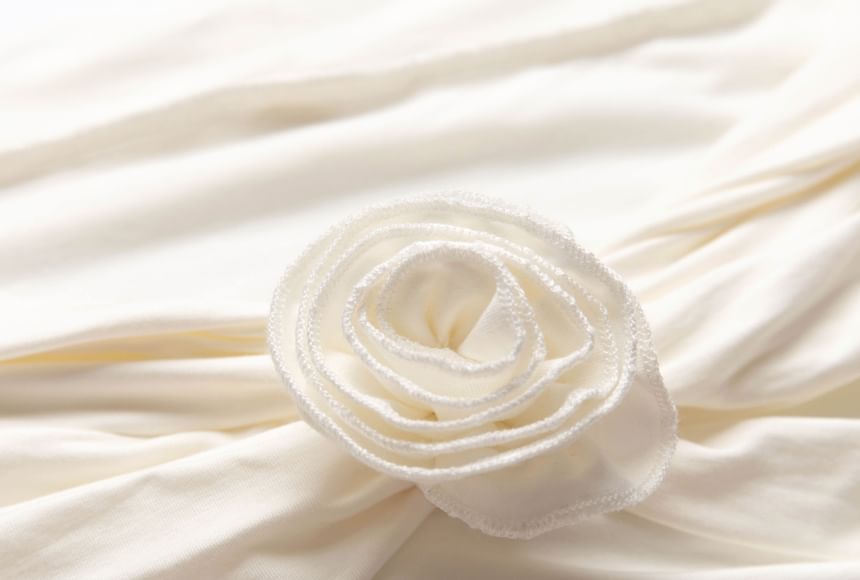 Off-Shoulder Accent Short-Sleeve Floral Plain Crop Slim Ruched Fit Top