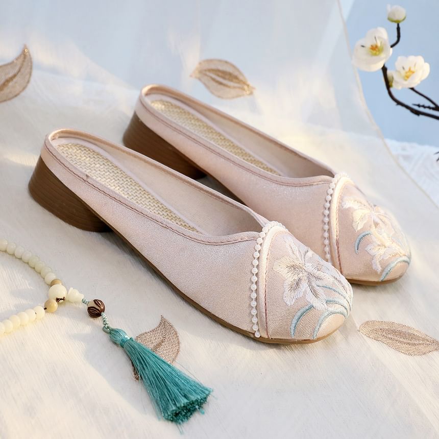 Textile Embroidered Flats