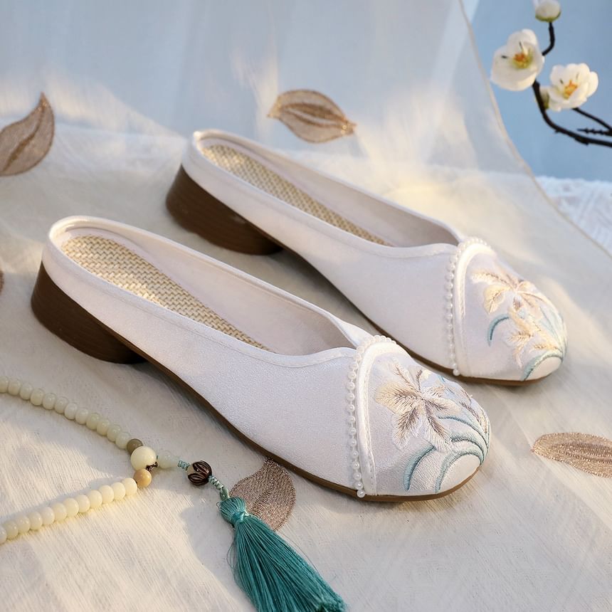 Textile Embroidered Flats