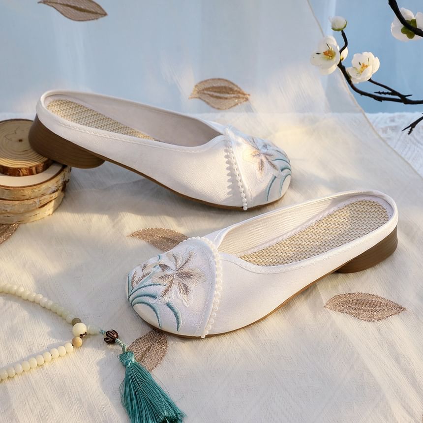 Textile Embroidered Flats
