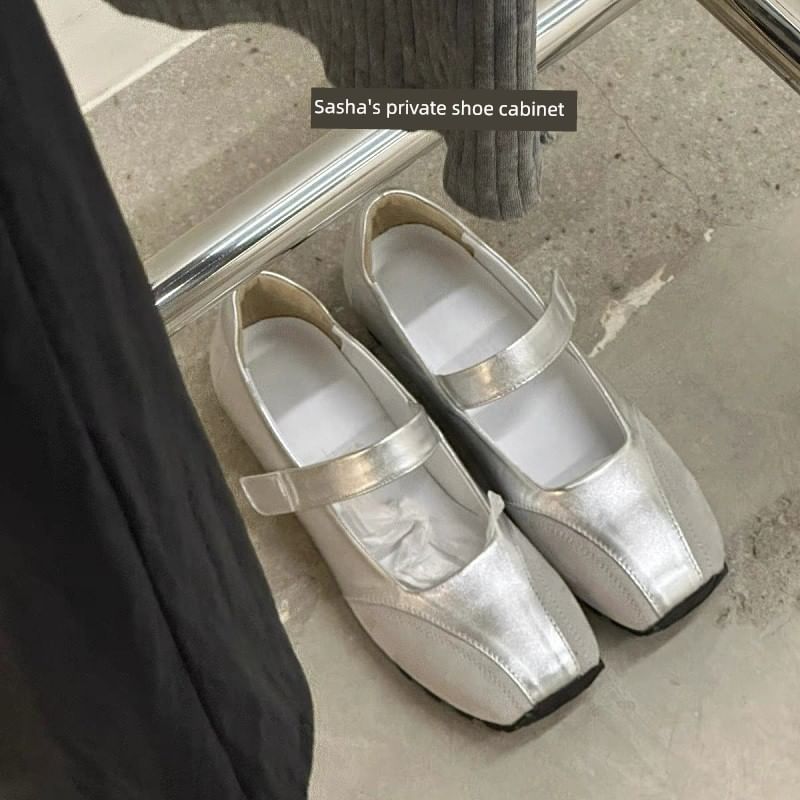 Strap Flats Balletcore Adhesive