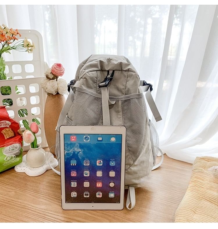 Multi-Pocket Mesh Panel Print Backpack Star