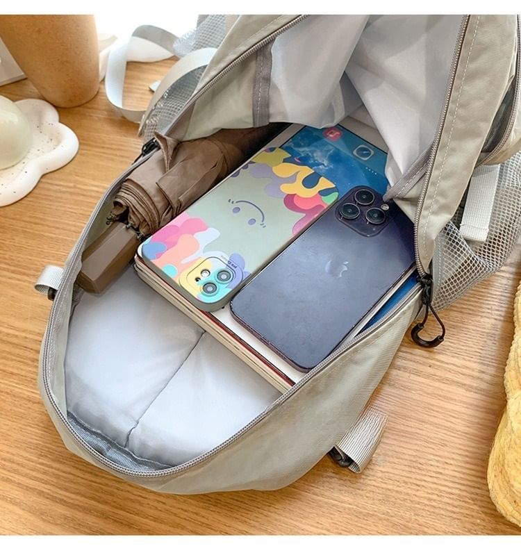 Multi-Pocket Mesh Panel Print Backpack Star