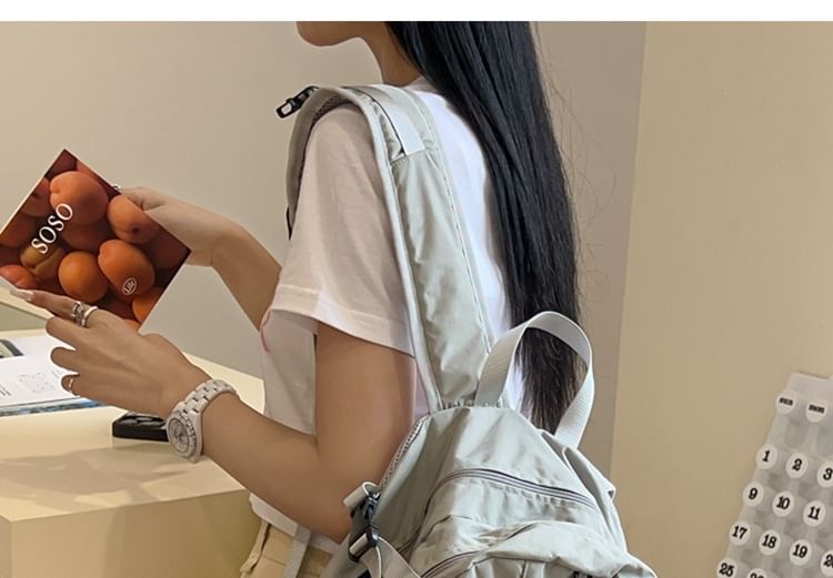 Multi-Pocket Mesh Panel Print Backpack Star