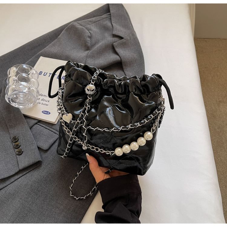 Chain Bucket Quilted Strap Bag