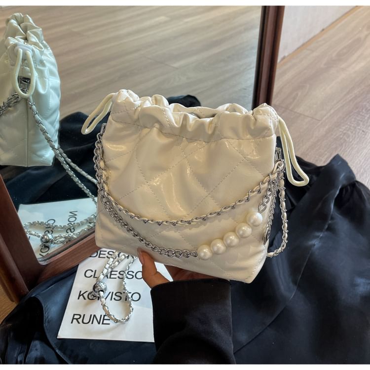 Chain Bucket Quilted Strap Bag